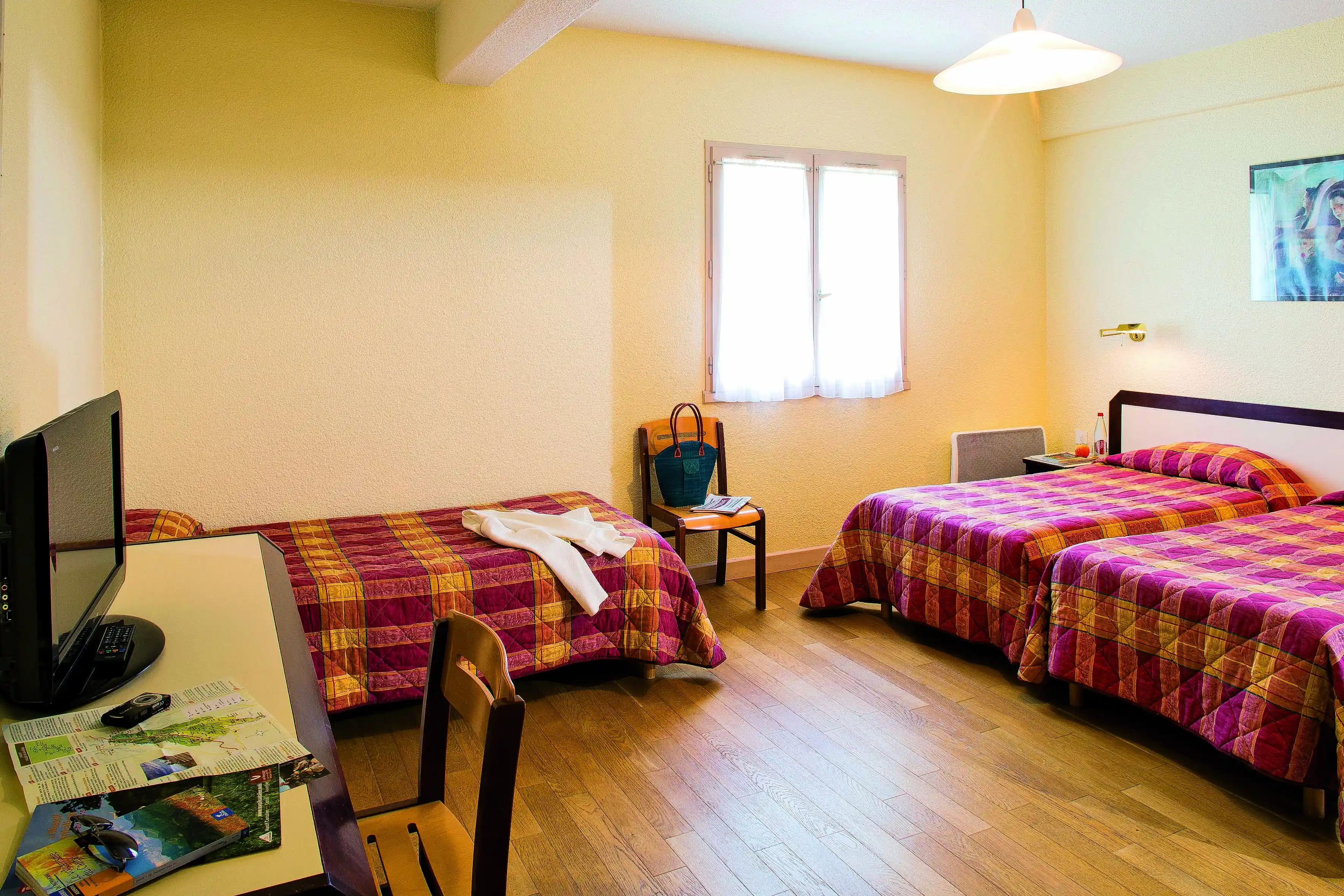Lagrange Vacances&reg;  - Vic-sur-Cere - Hotel le Family